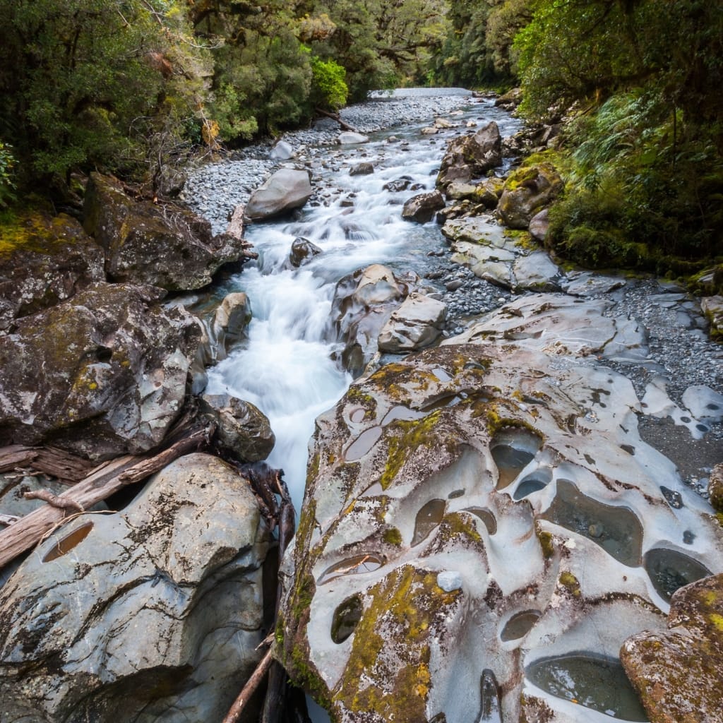 the chasm on the road to milford sound