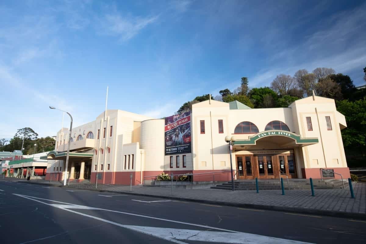 art deco architecture in napier, new zealand