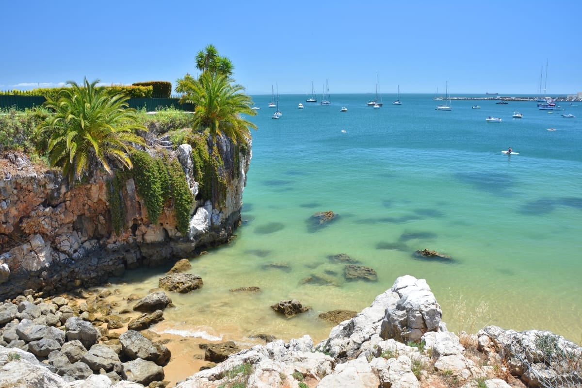 Praia da Rainha in cascais, portugal