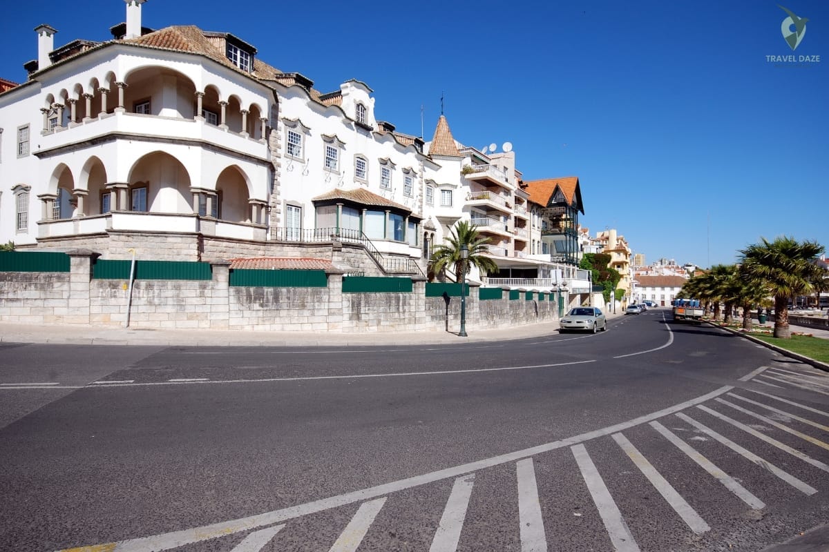 beautiful-streets-of-cascais-portugal