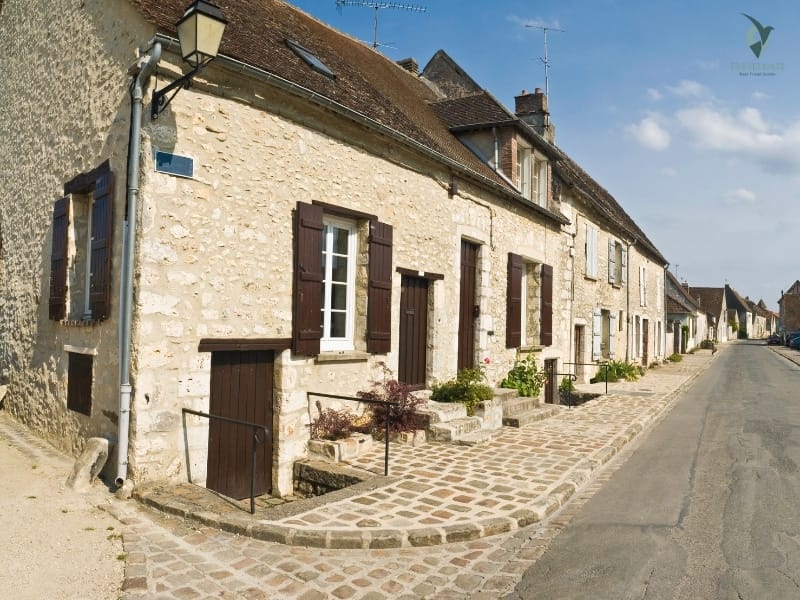 10 Most Beautiful Small Towns in France