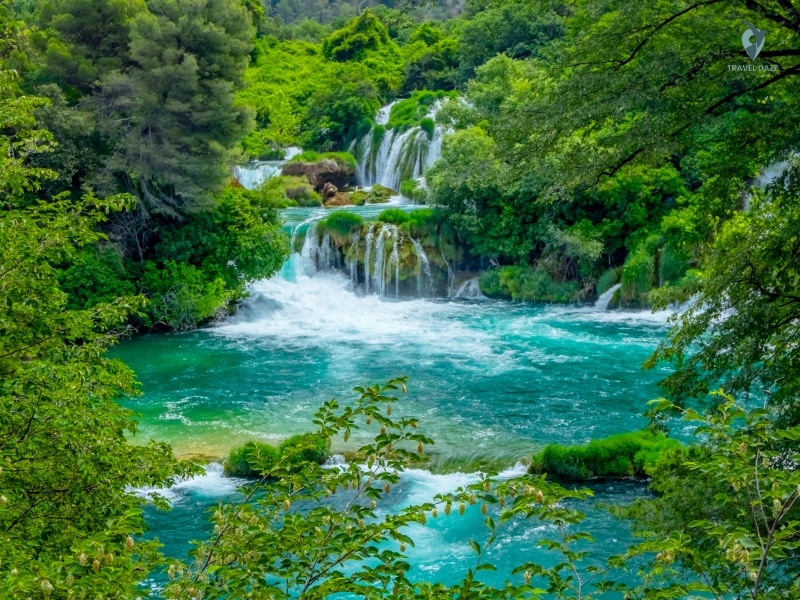 Lakes National Park