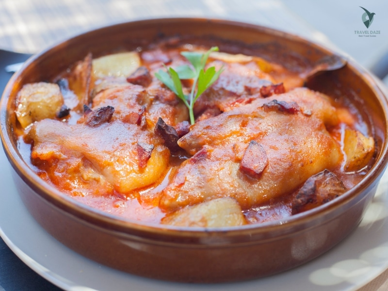 Pork feets in clay crockery - Catalonian traditional gastronomy
